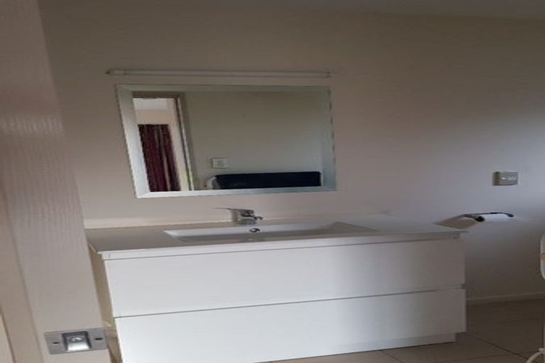 Photo of property in 6a Blarney Place, Casebrook, Christchurch, 8051