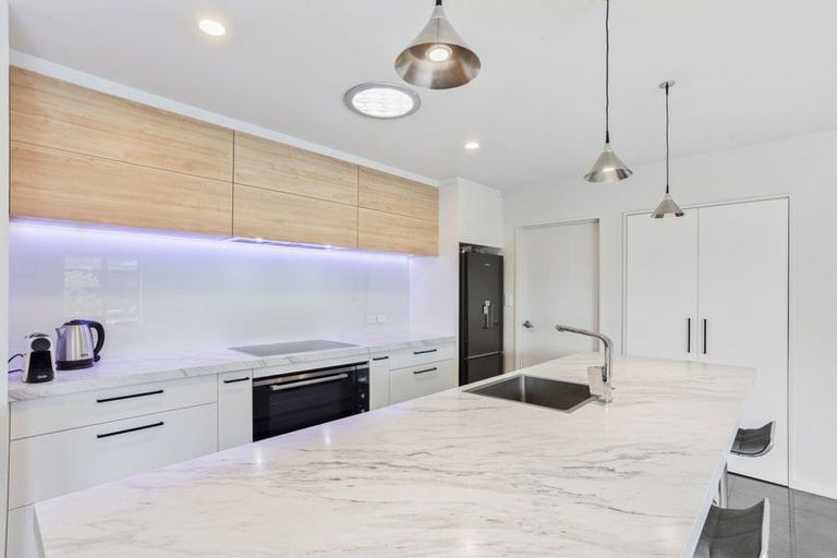 Photo of property in 7 Ambrose Place, Rangiora, 7400