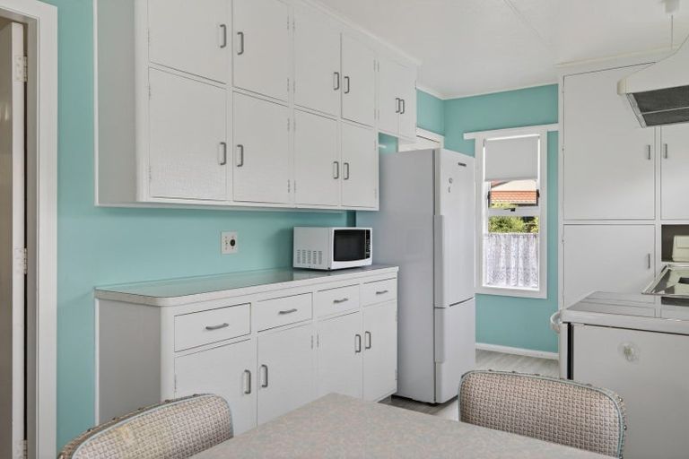 Photo of property in 28 Birmingham Street, Takaro, Palmerston North, 4412