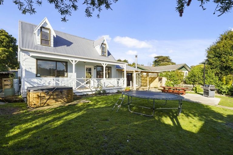 Photo of property in 3 Azimuth Place, Whitby, Porirua, 5024