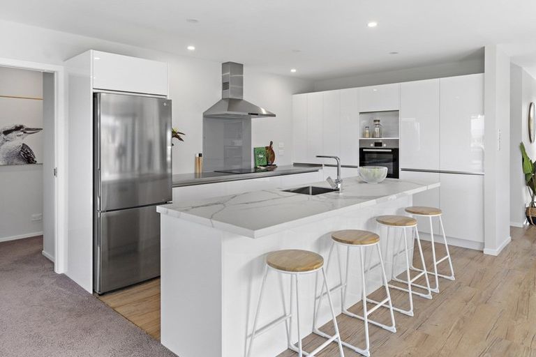 Photo of property in 28 Feist Street, Carterton, 5713