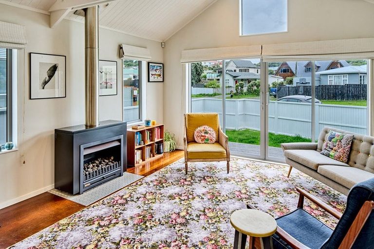Photo of property in 5a Lambley Road, Titahi Bay, Porirua, 5022
