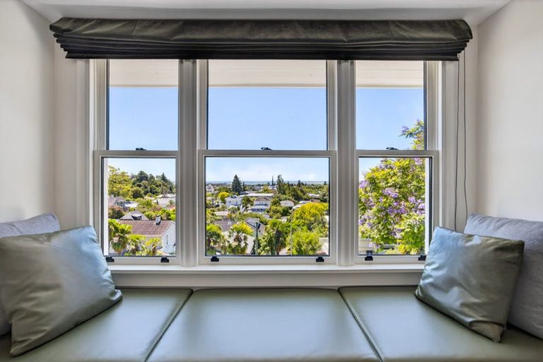 Photo of property in 48 Brougham Street, Nelson South, Nelson, 7010