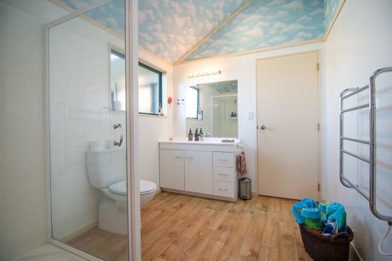 Photo of property in 5 Fabrin Street, Foxton Beach, Foxton, 4815