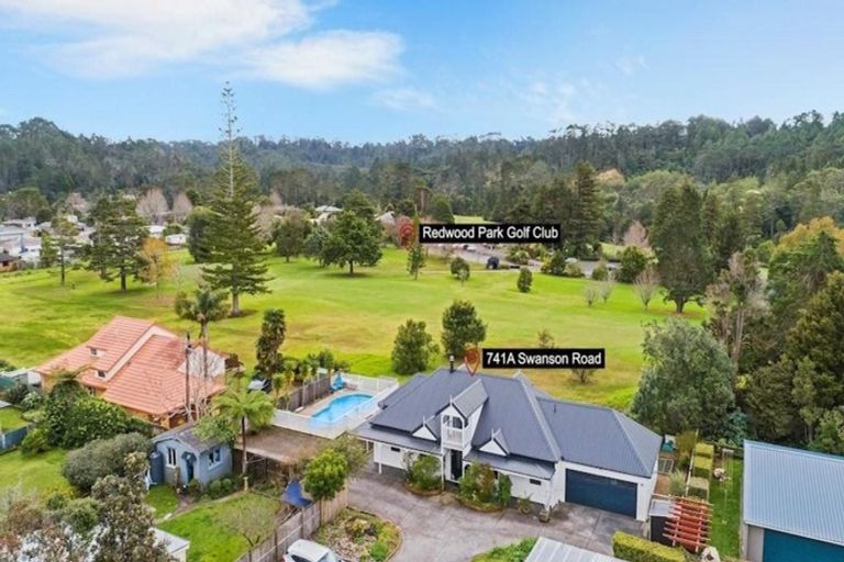 Photo of property in 741a Swanson Road, Swanson, Auckland, 0612