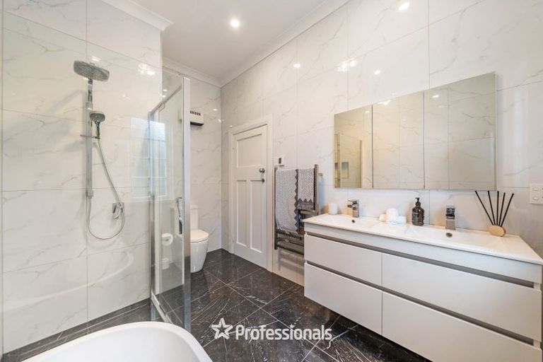 Photo of property in 140 Knights Road, Hutt Central, Lower Hutt, 5010