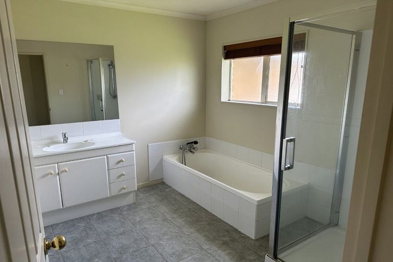 Photo of property in 6 Nakhle Place, Manurewa, Auckland, 2105