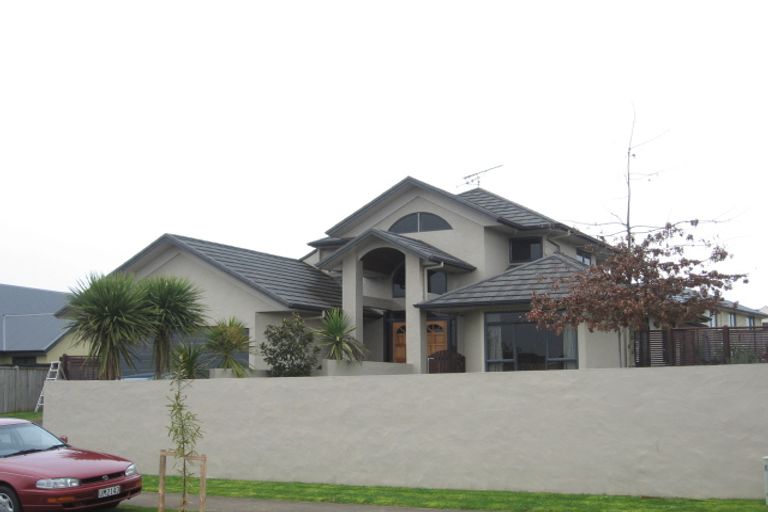 Photo of property in 23 Roderick Place, Rototuna, Hamilton, 3210