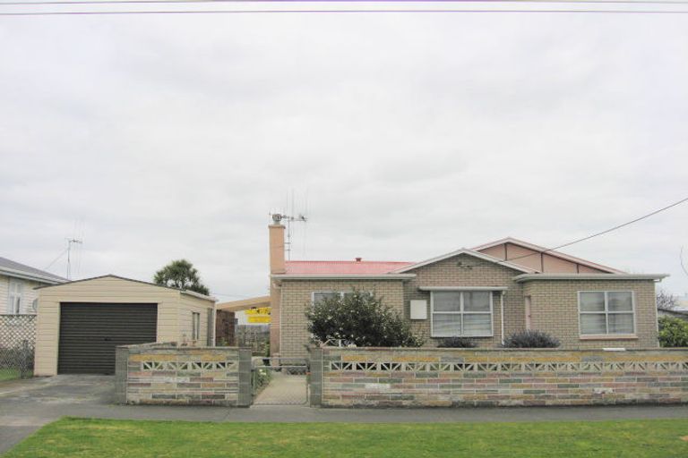 Photo of property in 10 Wilton Street, Levin, 5510