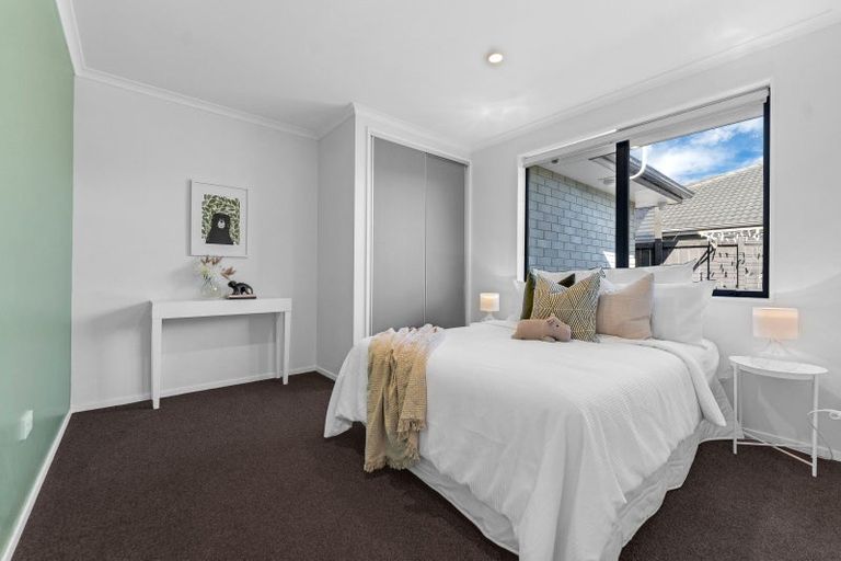 Photo of property in 16 Lippiatt Crescent, Pokeno, 2402