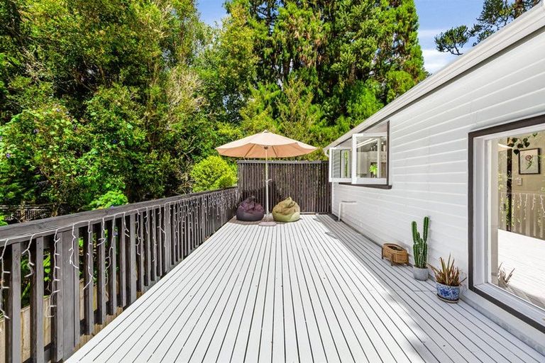 Photo of property in 218 Woodlands Park Road, Titirangi, Auckland, 0604