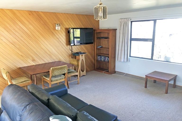 Photo of property in 17 Oregon Drive, Kelvin Heights, Queenstown, 9300