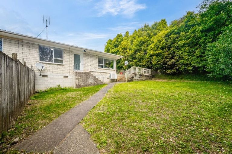 Photo of property in 2/30 Kathleen Street, Totara Vale, Auckland, 0627