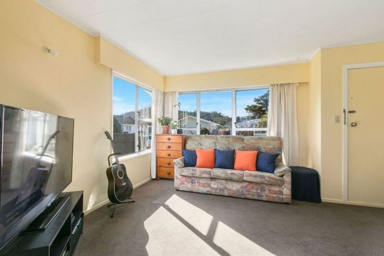 Photo of property in 7b Wetherby Grove, Wainuiomata, Lower Hutt, 5014