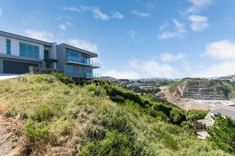 Photo of property in 6 Imran Terrace, Khandallah, Wellington, 6035