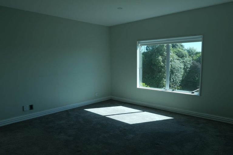 Photo of property in 10 Karu Crescent, Waikanae, 5036