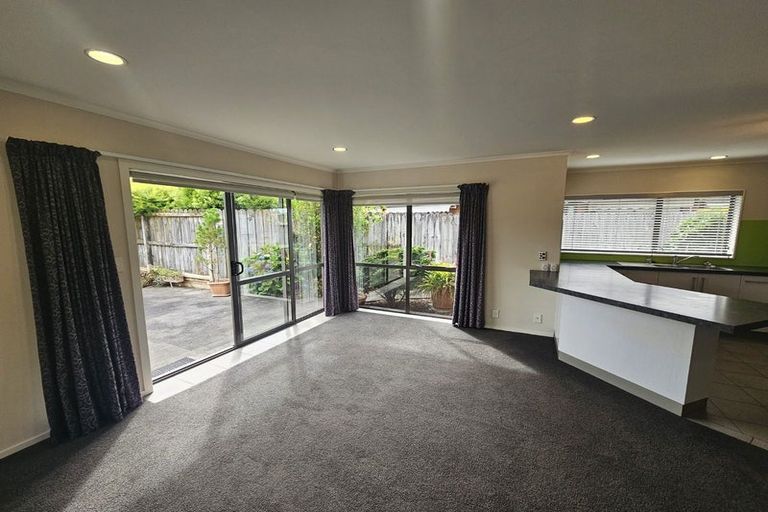 Photo of property in 2/7 Edendale Road, Somerville, Auckland, 2014