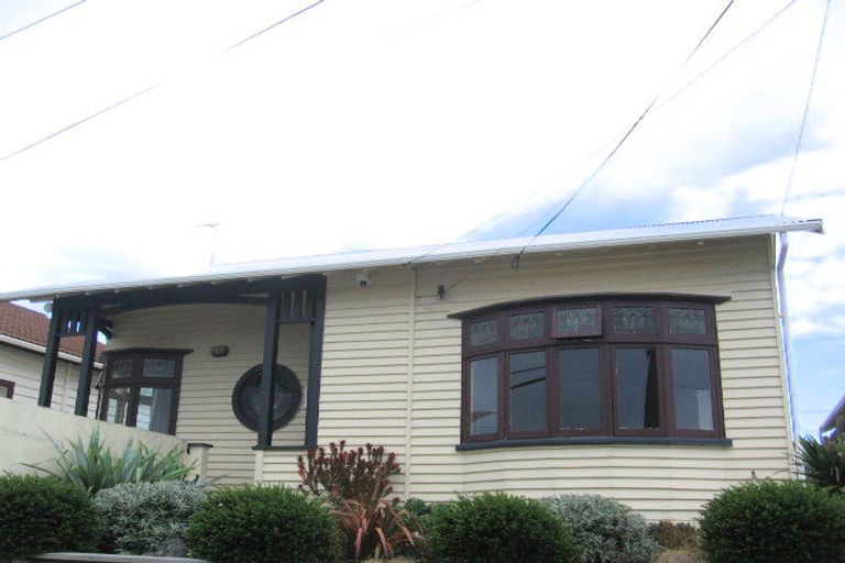 Photo of property in 183 Coutts Street, Rongotai, Wellington, 6022