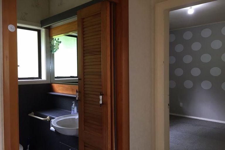 Photo of property in 81 Monorgan Road, Strathmore Park, Wellington, 6022