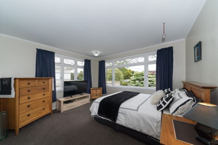 Photo of property in 31 Winston Avenue, Hokowhitu, Palmerston North, 4410