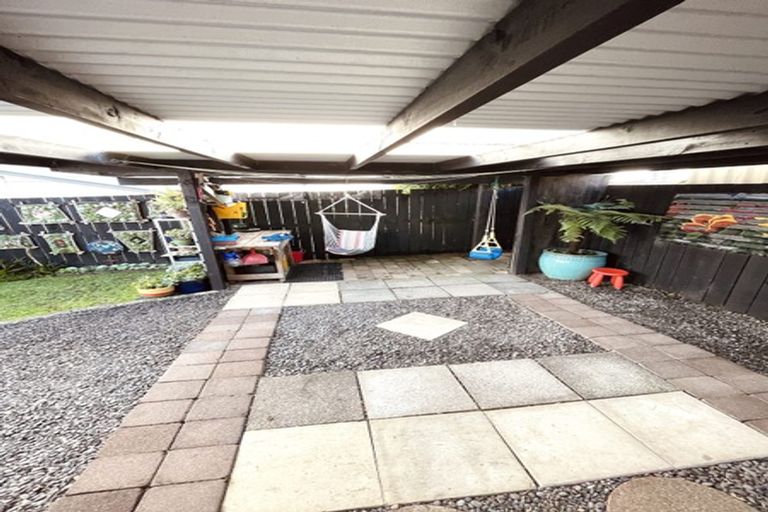Photo of property in 2/9 Copley Street, New Lynn, Auckland, 0600