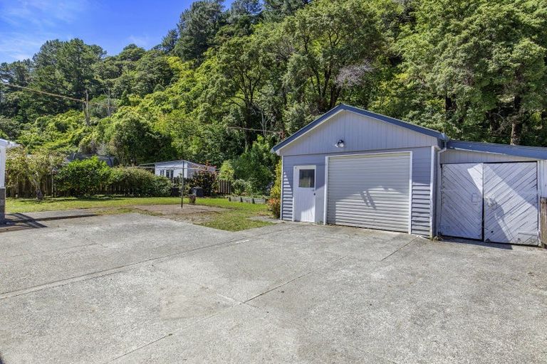 Photo of property in 710 Main Road North, Te Marua, Upper Hutt, 5018