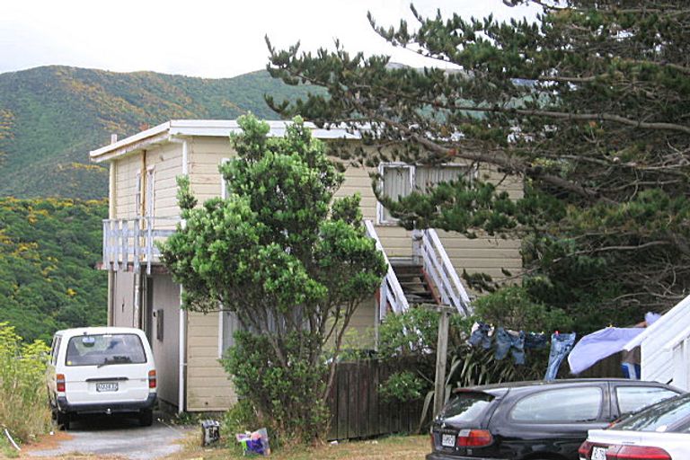 Photo of property in 8 Clinton Way, Kingston, Wellington, 6021