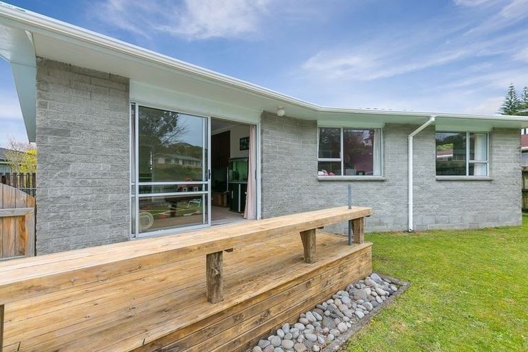 Photo of property in 11 Warkworth Grove, Bell Block, New Plymouth, 4312
