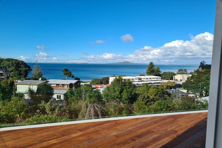 Photo of property in 1/29 Bayview Road, Browns Bay, Auckland, 0630