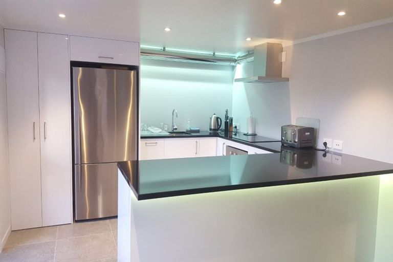 Photo of property in 66a Uxbridge Road, Mellons Bay, Auckland, 2014