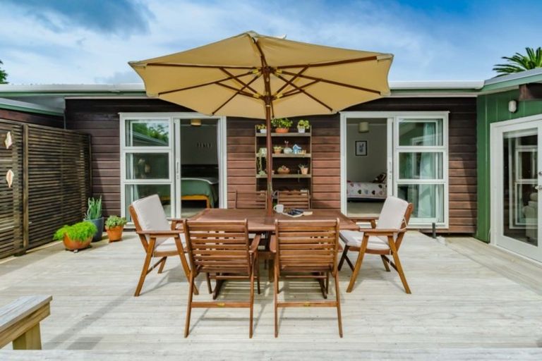 Photo of property in 55 Donovan Road, Paraparaumu Beach, Paraparaumu, 5032