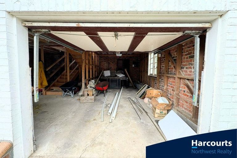 Photo of property in 86 Tawa Road, Kumeu, 0891