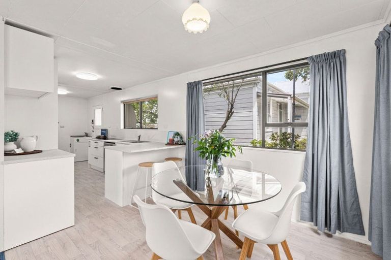 Photo of property in 33 Alma Road, Gonville, Whanganui, 4501