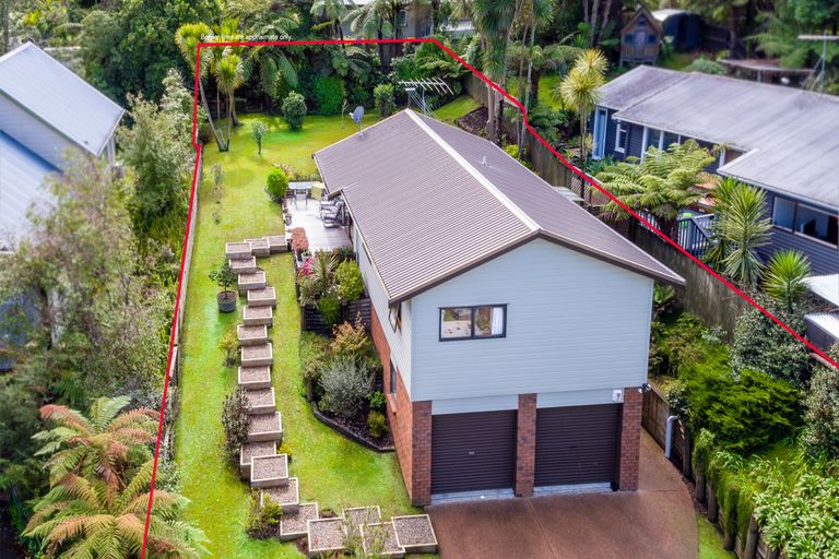 Photo of property in 143 Woodlands Park Road, Titirangi, Auckland, 0604