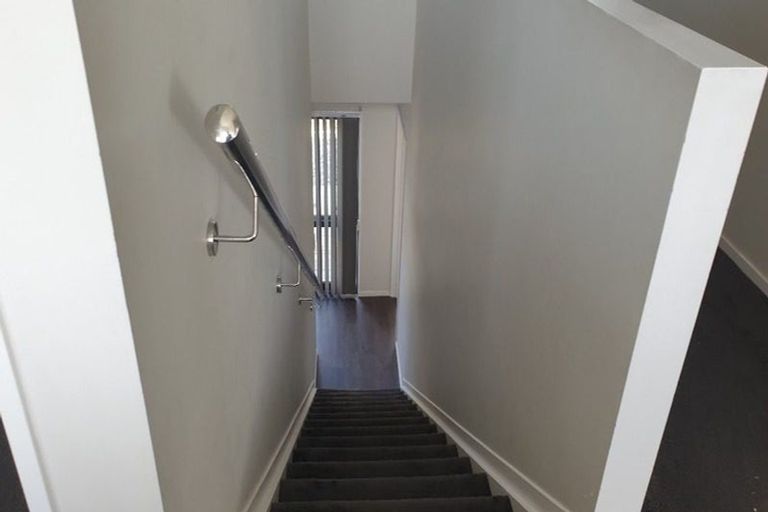 Photo of property in 16 Millcroft Lane, Ranui, Auckland, 0612