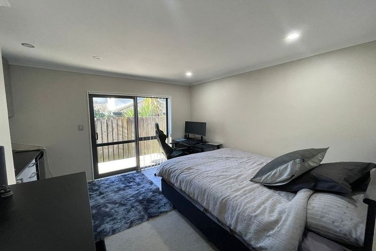 Photo of property in 8 Goyal Lane, Pakuranga, Auckland, 2010