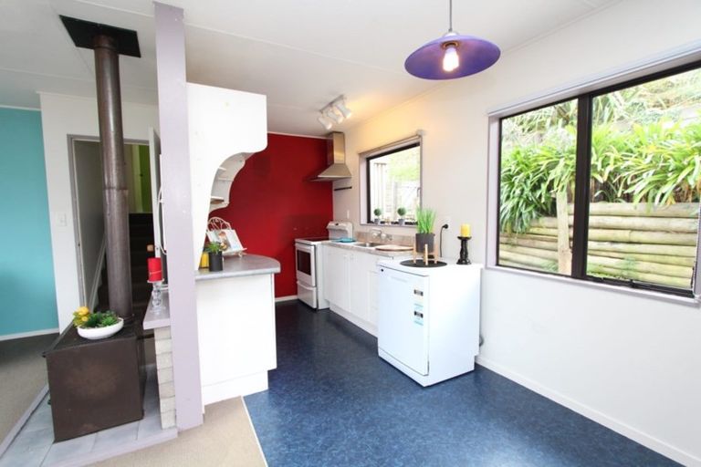 Photo of property in 78 Lohia Street, Khandallah, Wellington, 6035