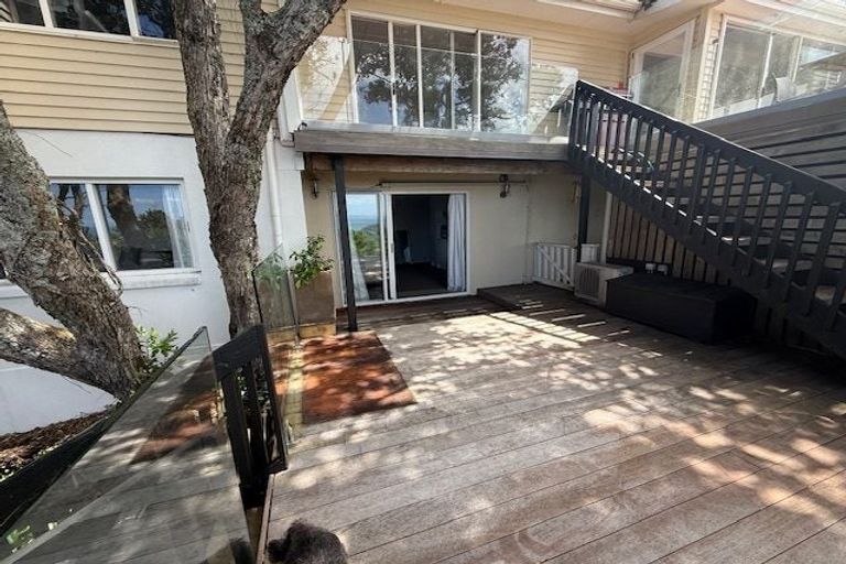 Photo of property in 266 Whangaparaoa Road, Red Beach, 0932