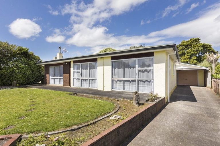 Photo of property in 37 Waterloo Crescent, Hokowhitu, Palmerston North, 4410