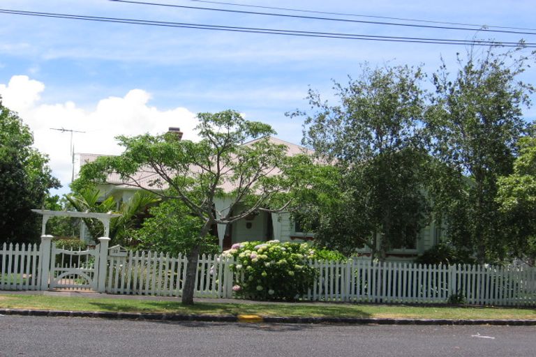 Photo of property in 32 Herbert Road, Mount Eden, Auckland, 1024