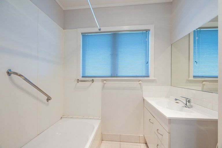 Photo of property in 11 Fleming Crescent, Maraenui, Napier, 4110