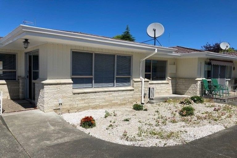 Photo of property in 2/8 Peddie Street, Taradale, Napier, 4112