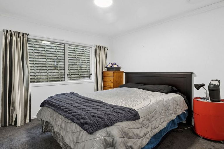 Photo of property in 338 Kaikorai Valley Road, Bradford, Dunedin, 9011