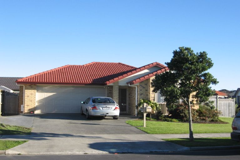 Photo of property in 8 Croftview Road, Wattle Downs, Auckland, 2103