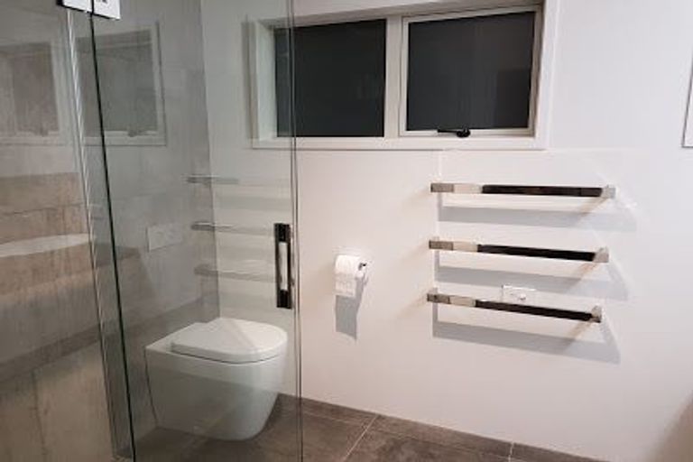 Photo of property in 48 The Esplanade, Eastern Beach, Auckland, 2012