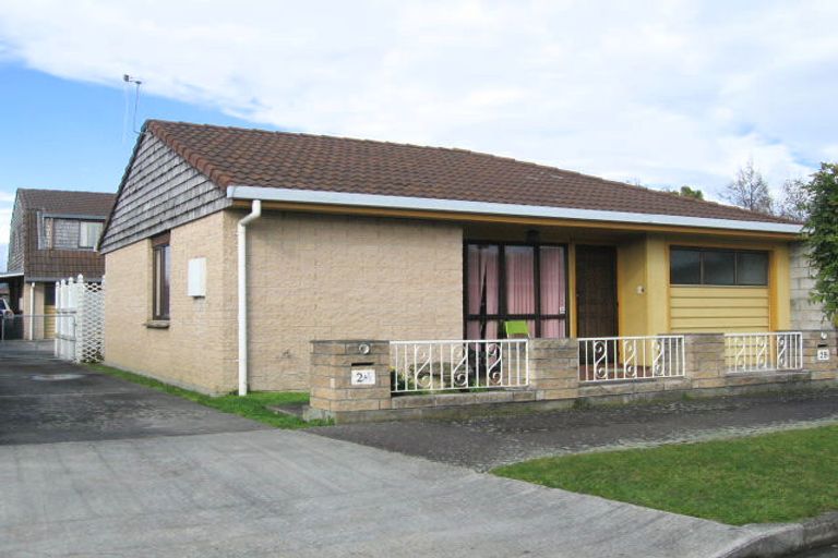 Photo of property in 2b Bristol Crescent, Roslyn, Palmerston North, 4414