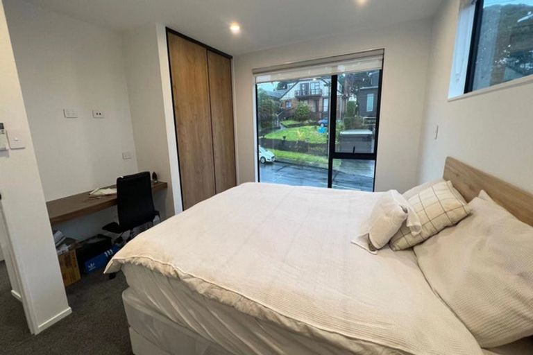 Photo of property in 34 Sylvan Avenue, Northcote, Auckland, 0627