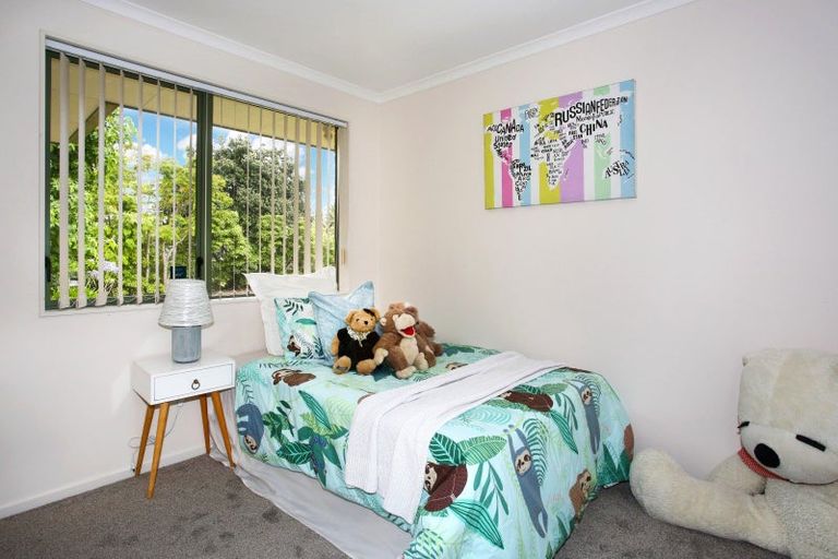 Photo of property in 8 Marlon Lane, East Tamaki, Auckland, 2016