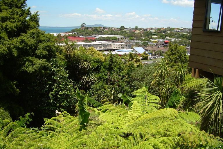 Photo of property in 55 Woodlands Crescent, Browns Bay, Auckland, 0630
