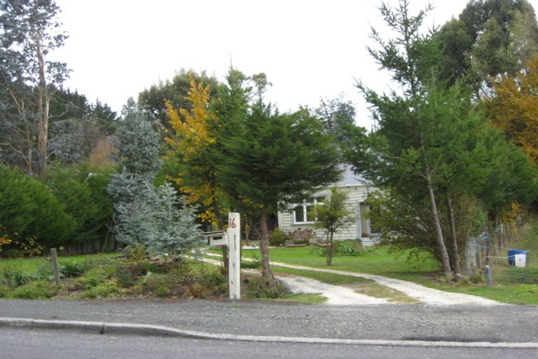 Photo of property in 16 Berry Street, Kaitangata, 9210